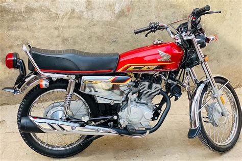 Honda CG125 Motorcycle (Specs and Review) 